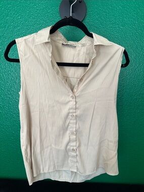 NWOT Tahari Sleeveless Button-Front Blouse in Cream XS